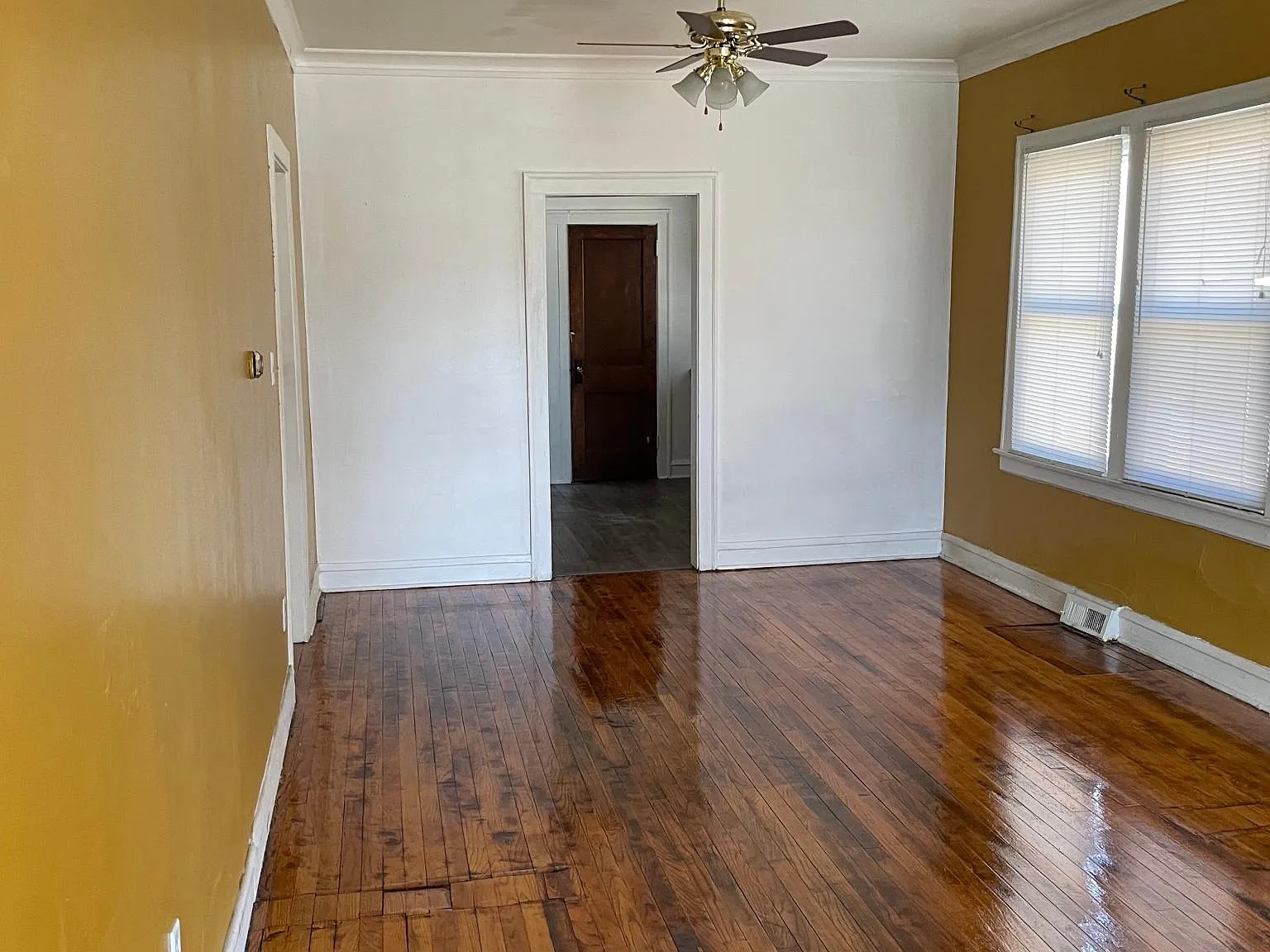 2512 W 19th Ave — Photo 2