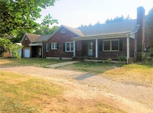 410 S Main St, Six Mile, SC 29682