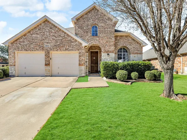 6839 Landing Dr, Grand Prairie, TX 75054