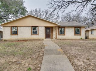 1207 Kingston Dr, Lewisville, TX 75067
