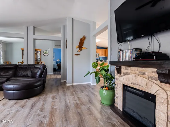 17240 S Mescalero Dr, Munds Park, AZ 86017