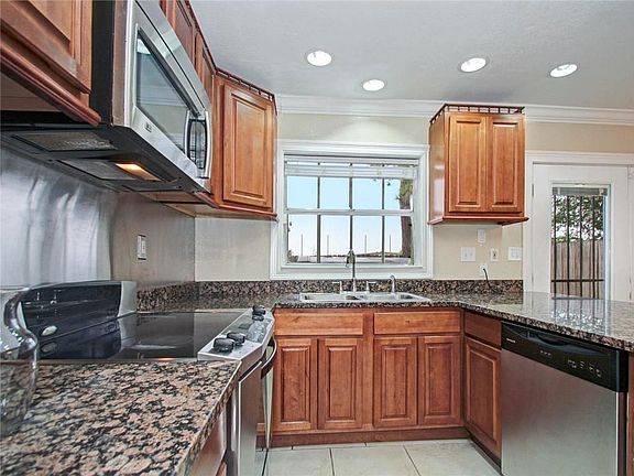3rd image of 7406 Sussex Pl