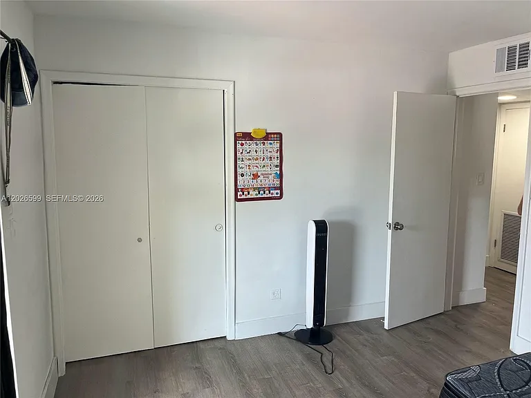 2466 Taylor St #4B — Photo 9