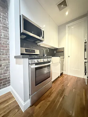 Rented by 9300 Realty, Inc. | media 6