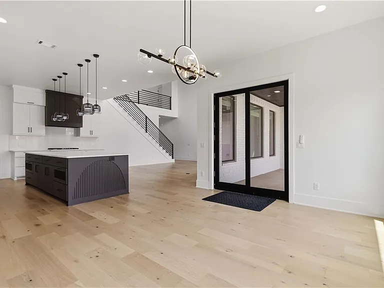 4413 S 88th St — Photo 5