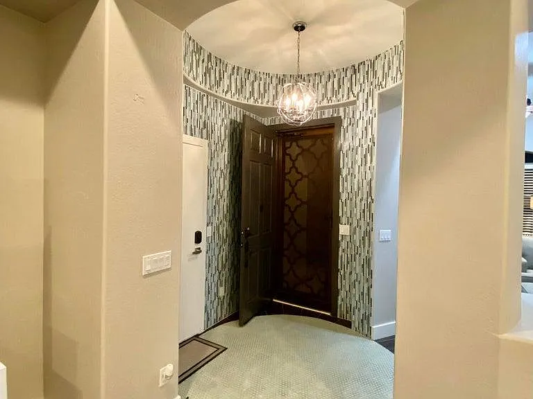 2042 W Periwinkle Way — Photo 8