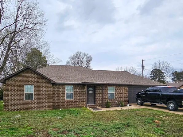 300 Stevens St, Brookland, AR 72417