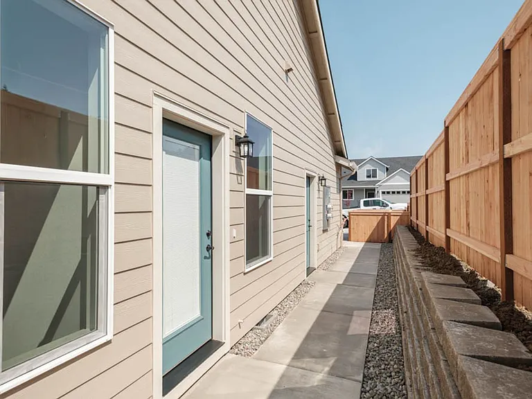 776 Riley Dr — Photo 12