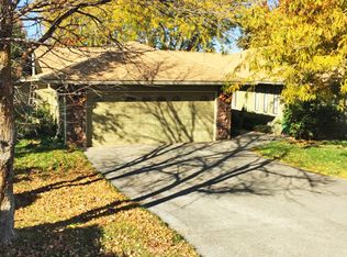 1008 Pecks Canyon Rd, Yakima, WA 98908