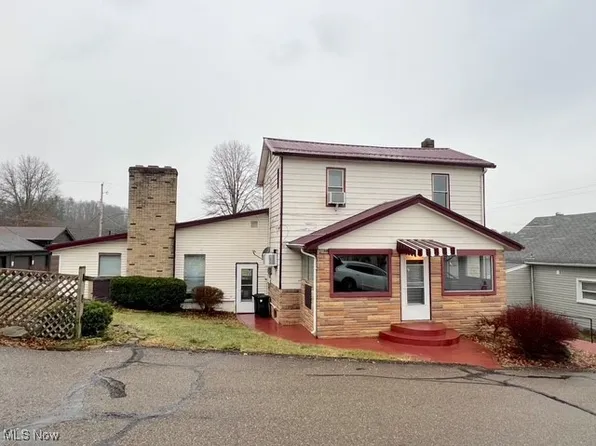 8 S Ohio St, Dellroy, OH 44620