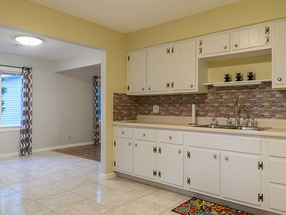 Kitchen 12x12. 



