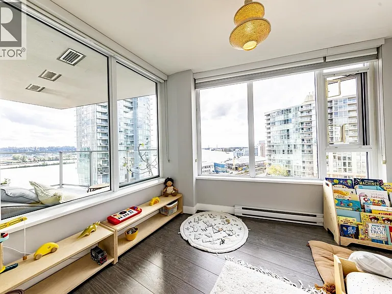 668 Columbia St #1011 — Photo 20