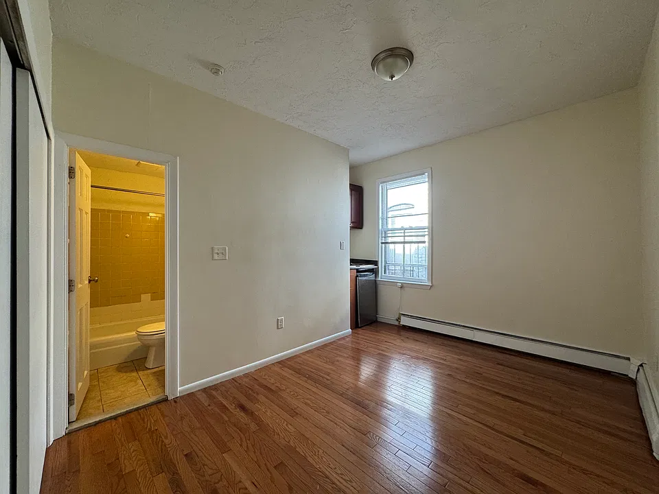 53 S Huntington Ave #802