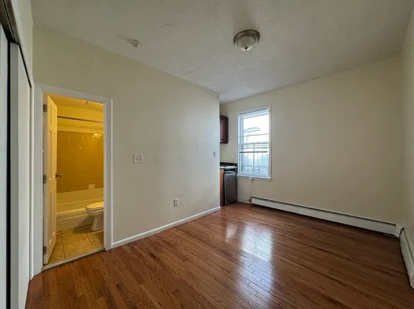 53 S Huntington Ave #802, Jamaica Plain, MA 02130