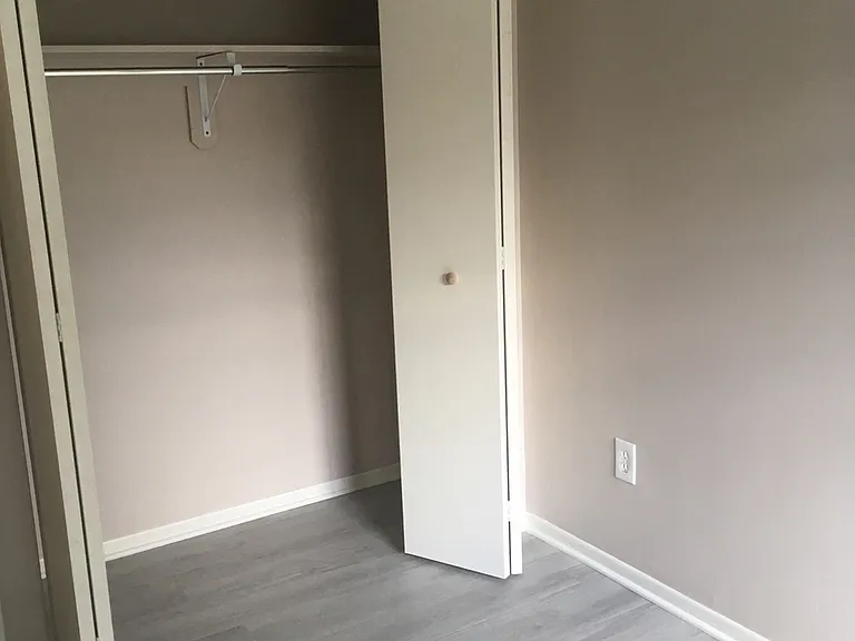 Stoney Creek Apartments — Photo 67