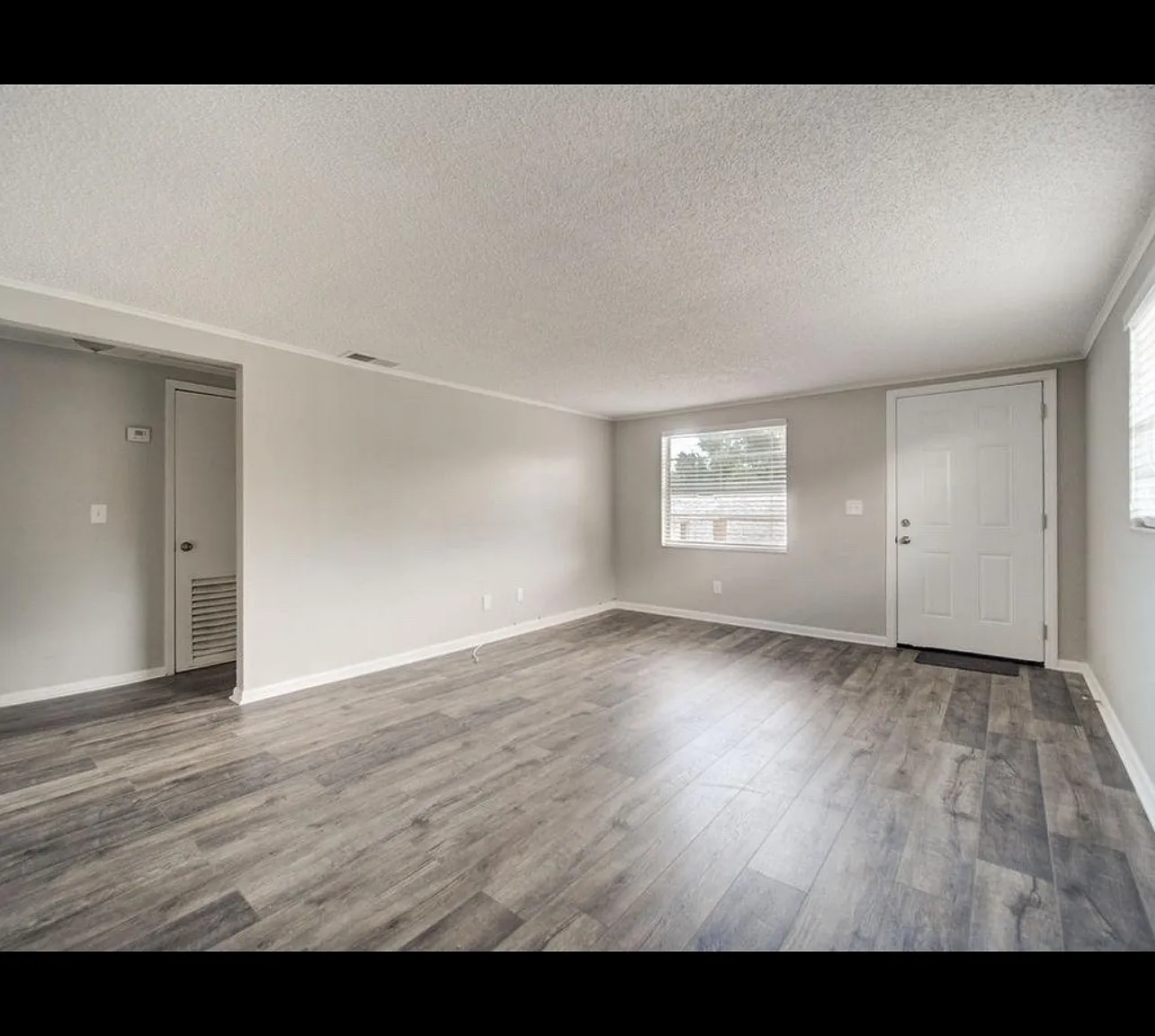 6805 S Faul St — Photo 2