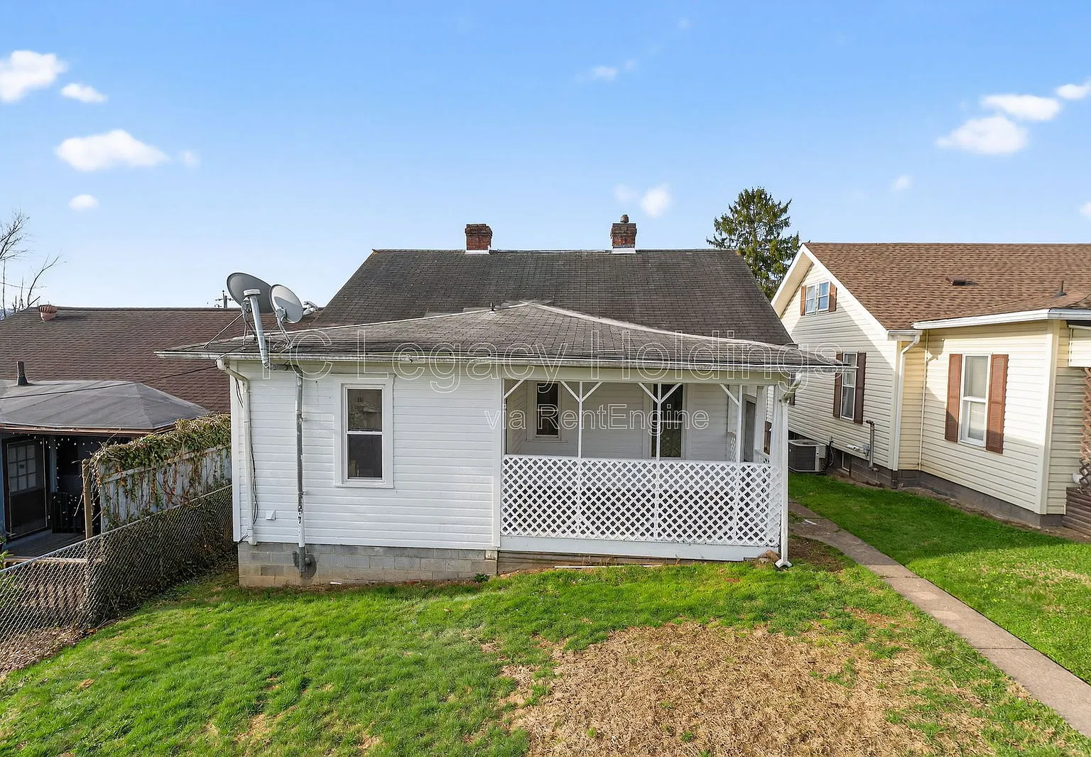3 bed, 1.0 bath, 980 sqft, $1,225 — Photo 3