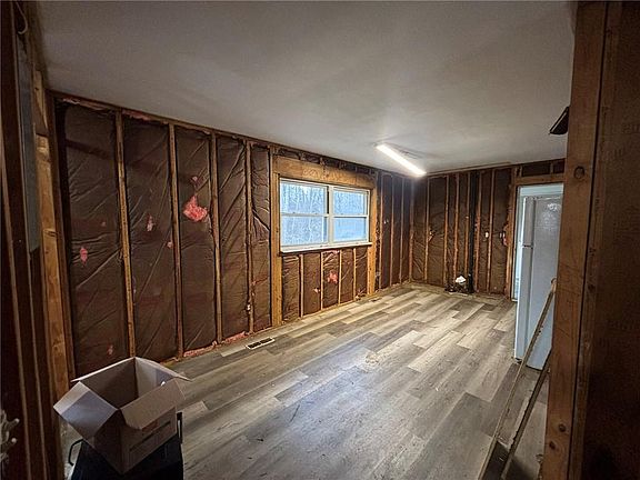 4th image of 676 Hog Liver Rd