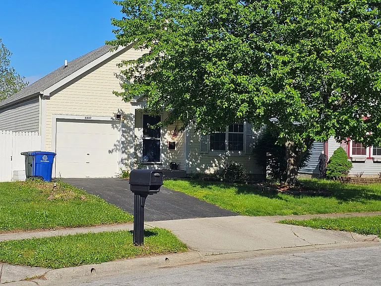 6807 Brockland Dr — Photo 2
