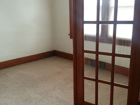 4th image of 3027 Dudley St