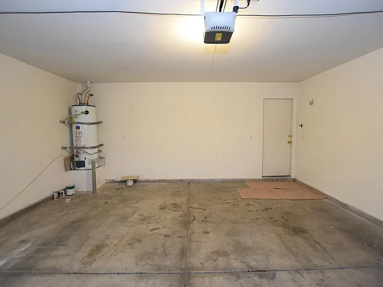 1024 Clover Tip Ct — Photo 29