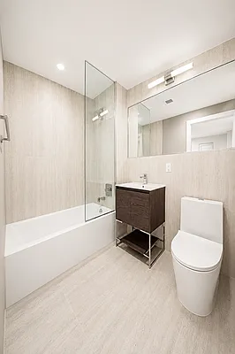 Bathroom, photo 2