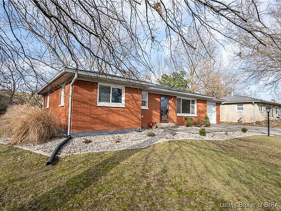 3rd image of 111 Rossmoore Drive