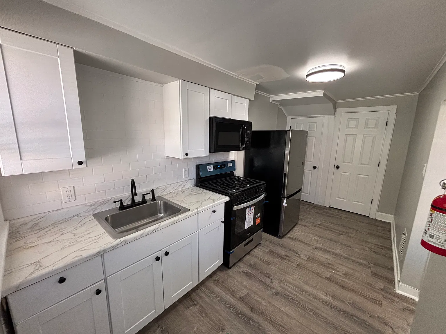 3 bed, $1,750 — Photo 2