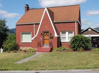 5528 4th Ave, Altoona, PA 16602