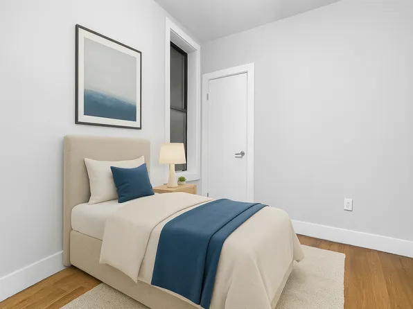 12 Pinehurst Avenue image 1 of 8