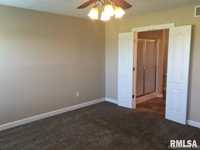 2 bed, 1600 sqft, $2,200 — Photo 4