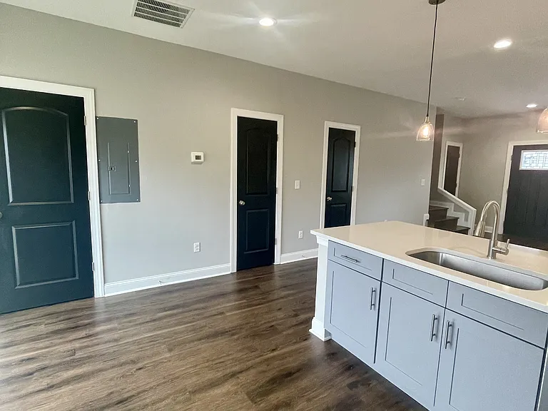 105 Emanuel Ct #1 — Photo 7