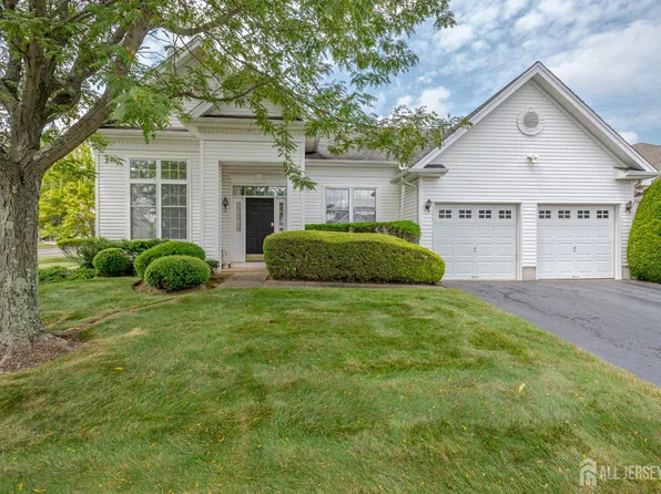 36 Crenshaw Ct, Monroe Township, NJ 08831