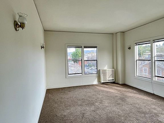 5th image of 2317 Fruitvale Ave #205