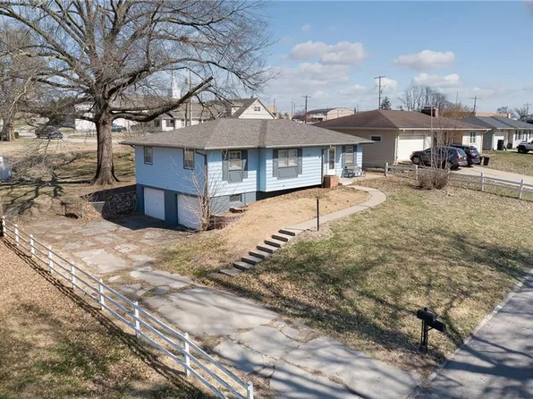 3321 Linda Ln, Saint Joseph, MO 64506