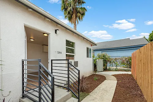 5344 Huntington Dr S #1 Photo 1