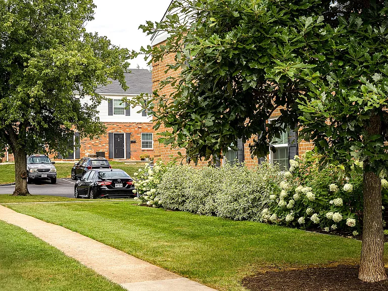 Chadwick Manor Townhomes — Photo 43