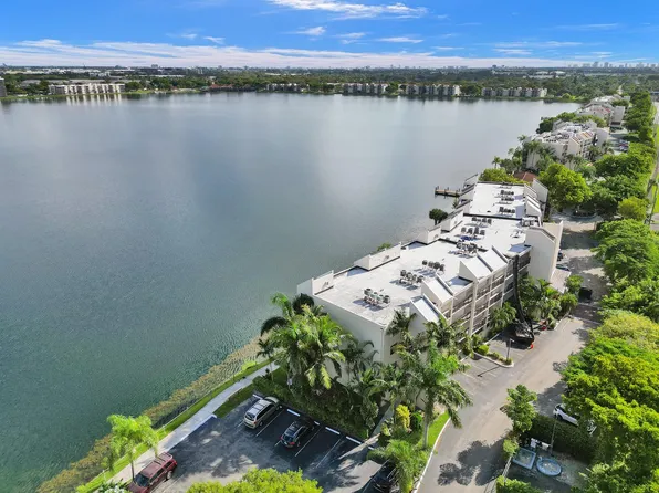 116 Lake Emerald Drive #107, Oakland Park, FL 33309