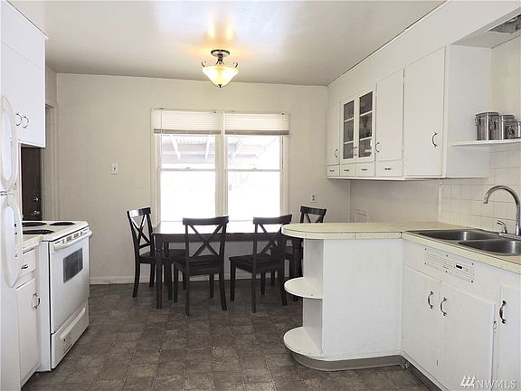 covered patio and pool