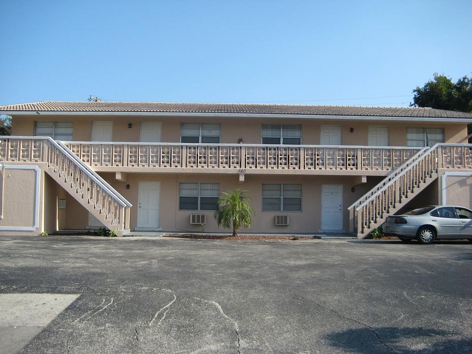 2nd image of 560 NE 46th St APT 8