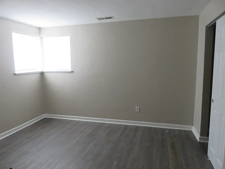 3209 Troy St — Photo 12