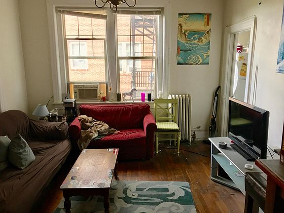 3rd image of 1118 Grove Ave APT 42