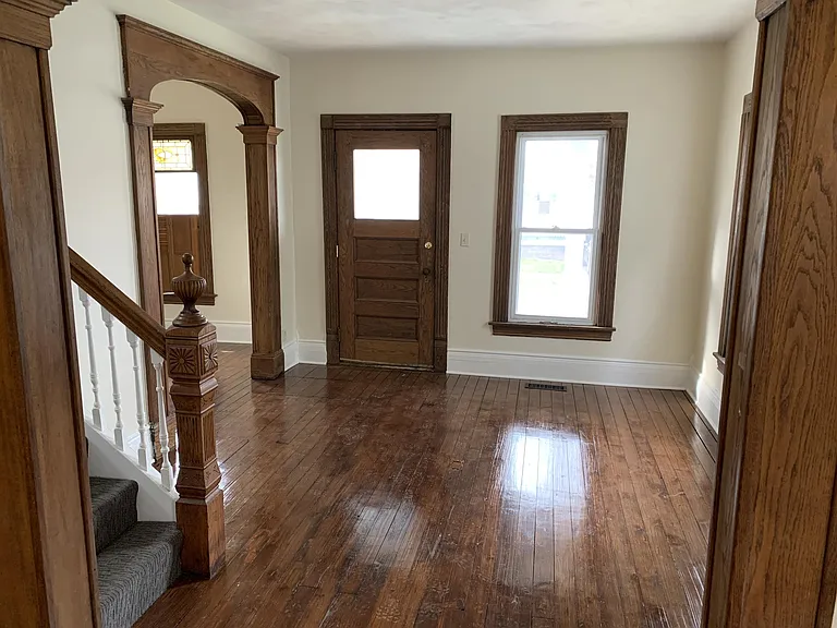 349 Bryant Ave — Photo 5