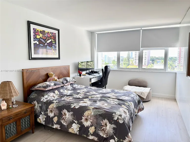 3140 S Ocean Dr #512 — Photo 49