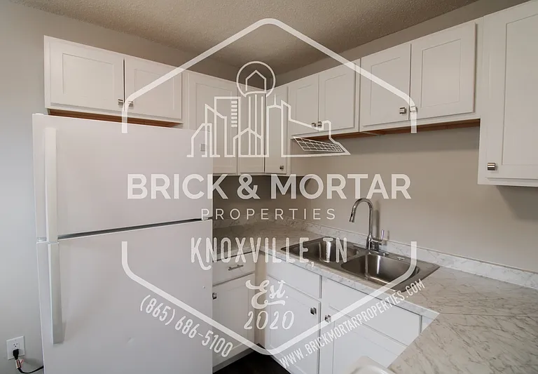 500 Farragut Ave #4 — Photo 7
