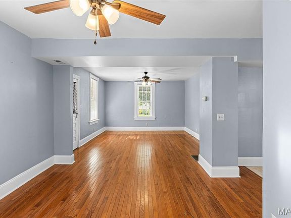5th image of 305 Macarthur St