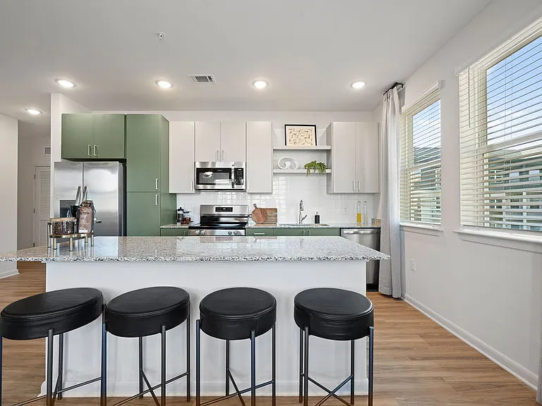 Allora Southview — Photo 1