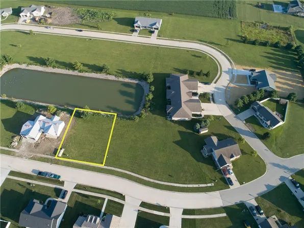 512 E 4th South St, Arcola, IL 61910