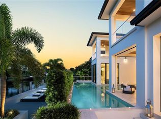 2111 Forrest Ln, Naples, FL 34102