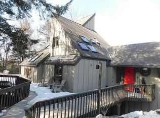 8 Lookout Ln, Windham, NY 12496